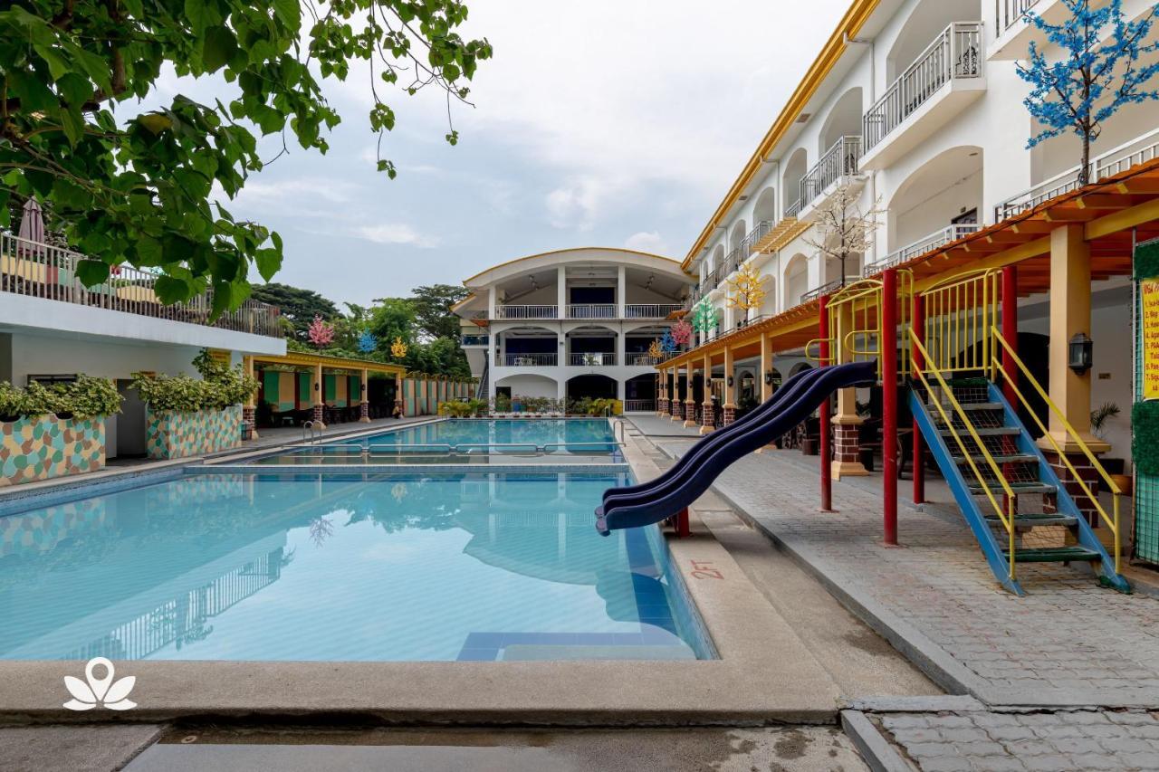 Zen Rooms Rosario Resort Batangas Buitenkant foto